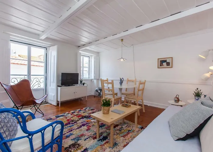 Alfama Sunny & Typical Apartment, By Timecooler