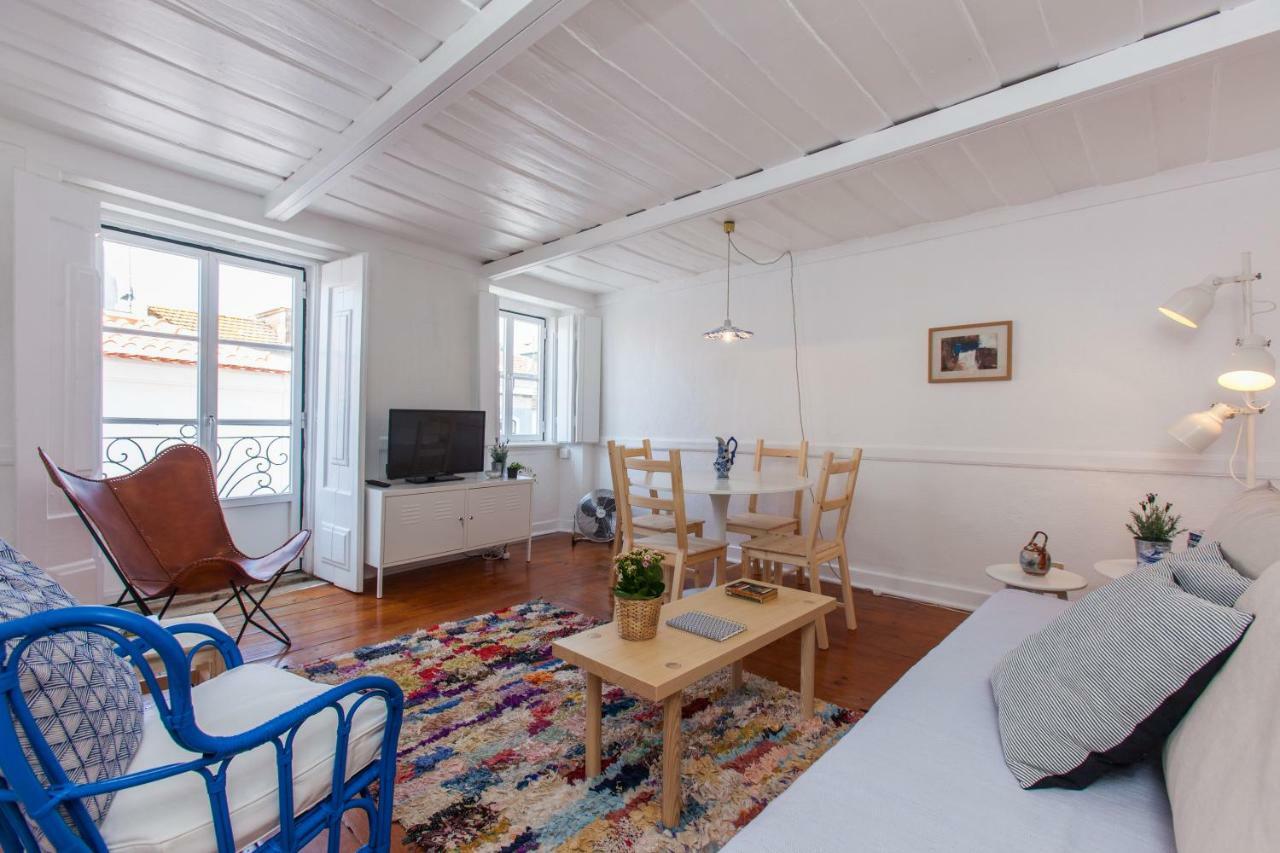 Alfama Sunny & Typical Apartment, By Timecooler * Lisbon