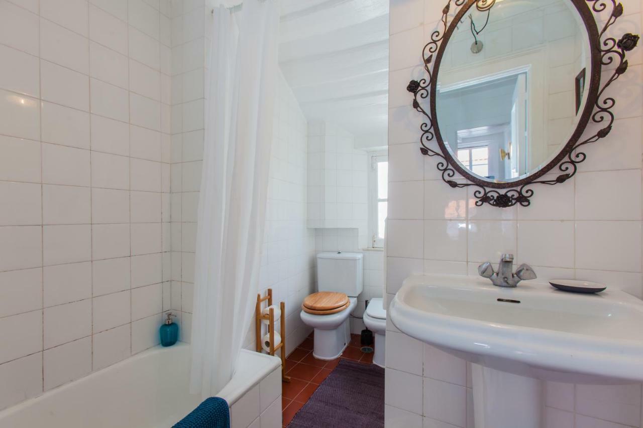 Alfama Sunny & Typical Apartment, By Timecooler Apartment *